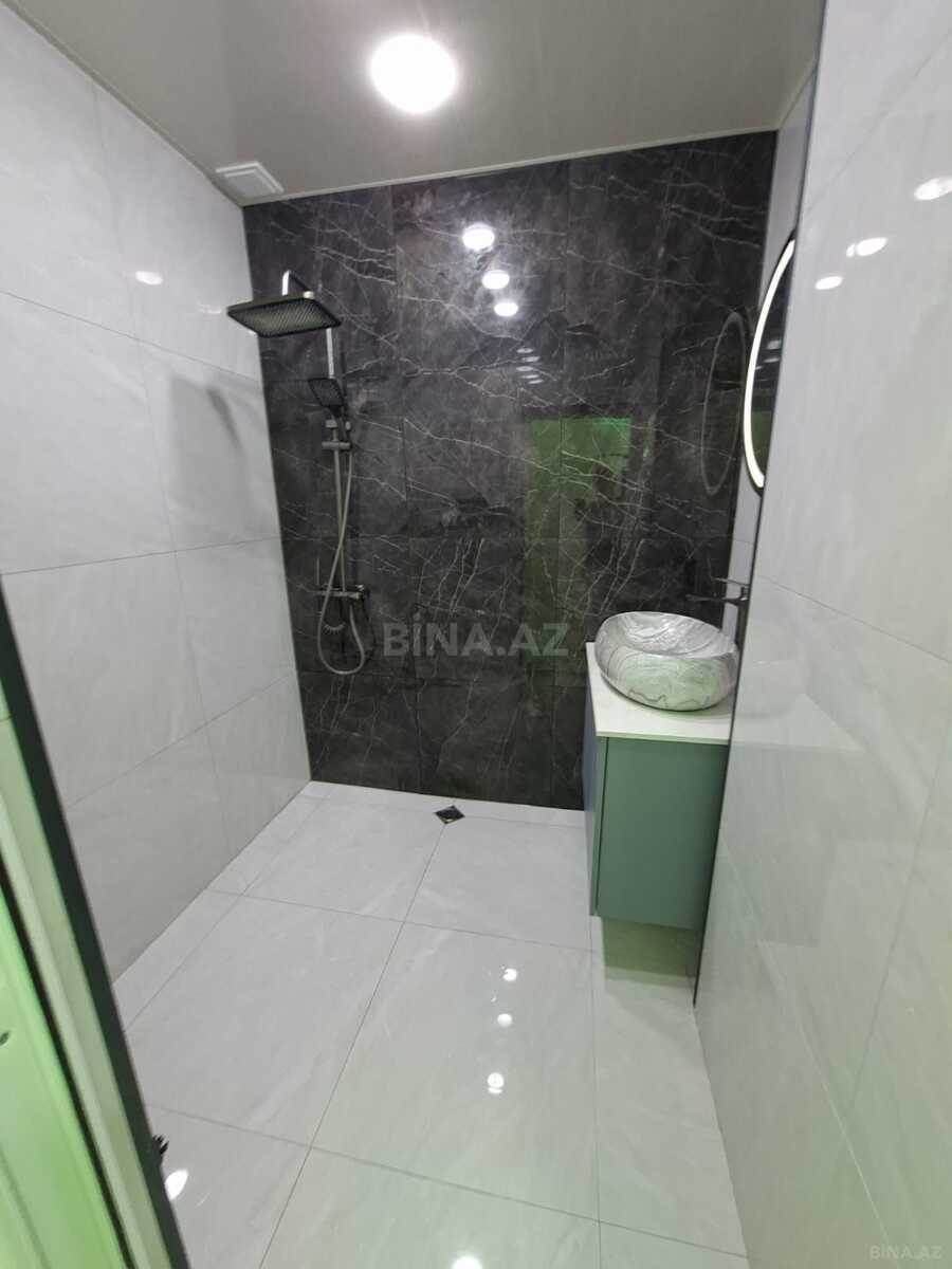 3 otaqlı Köhnə tikili, Bakıxanov q., Bakı