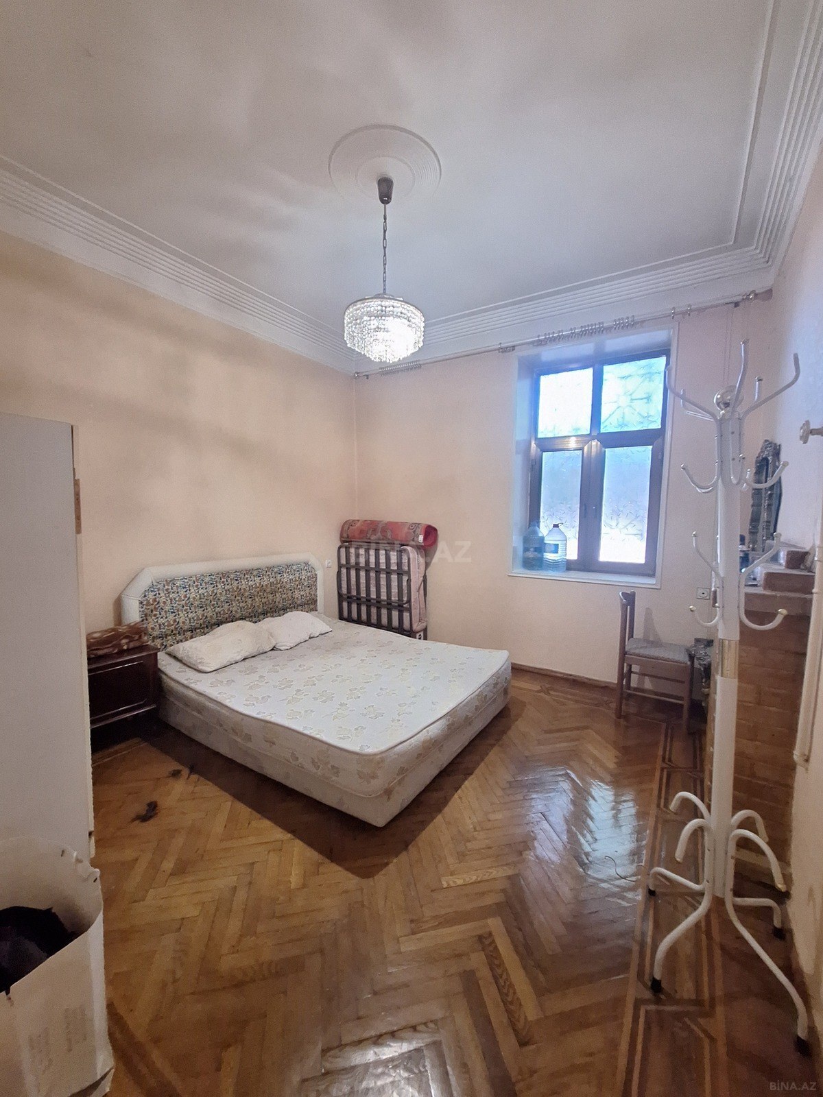 2 otaqlı Köhnə tikili, Elmlər Akademiyası m., Bakı