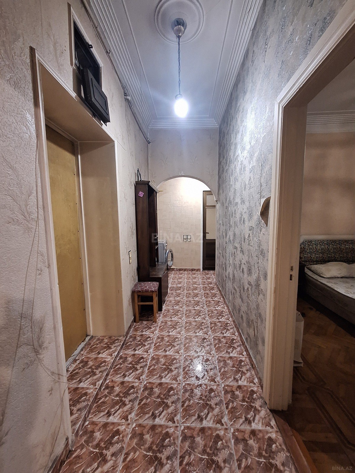 2 otaqlı Köhnə tikili, Elmlər Akademiyası m., Bakı