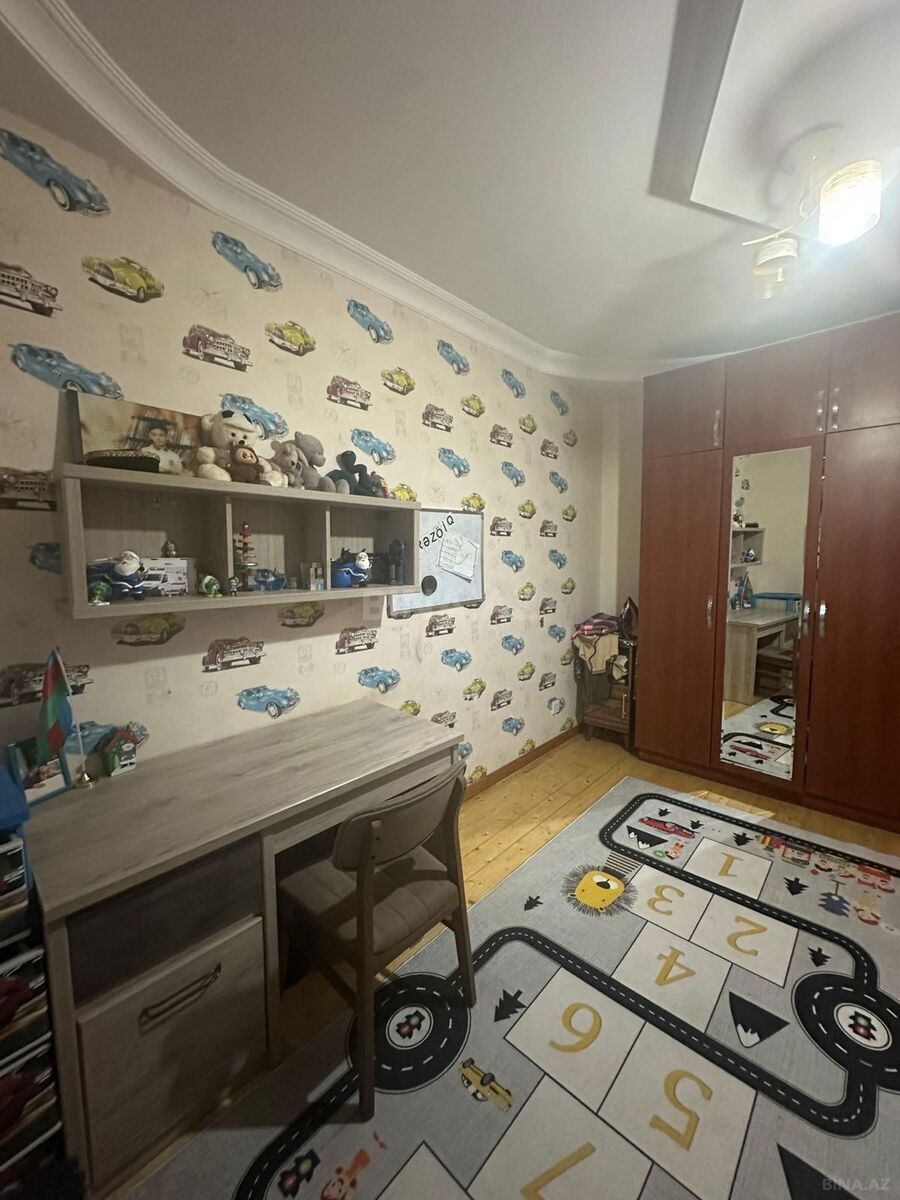 4 otaqlı Köhnə tikili, Əhmədli q., Bakı