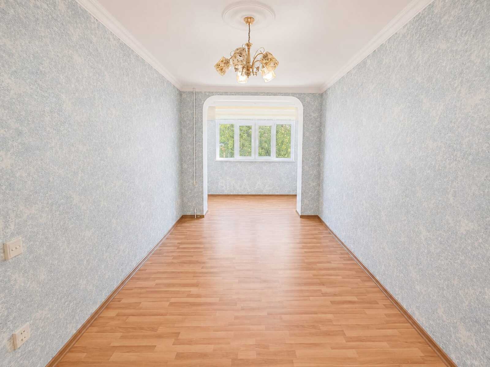 2 otaqlı Köhnə tikili, Neftçilər m., Bakı