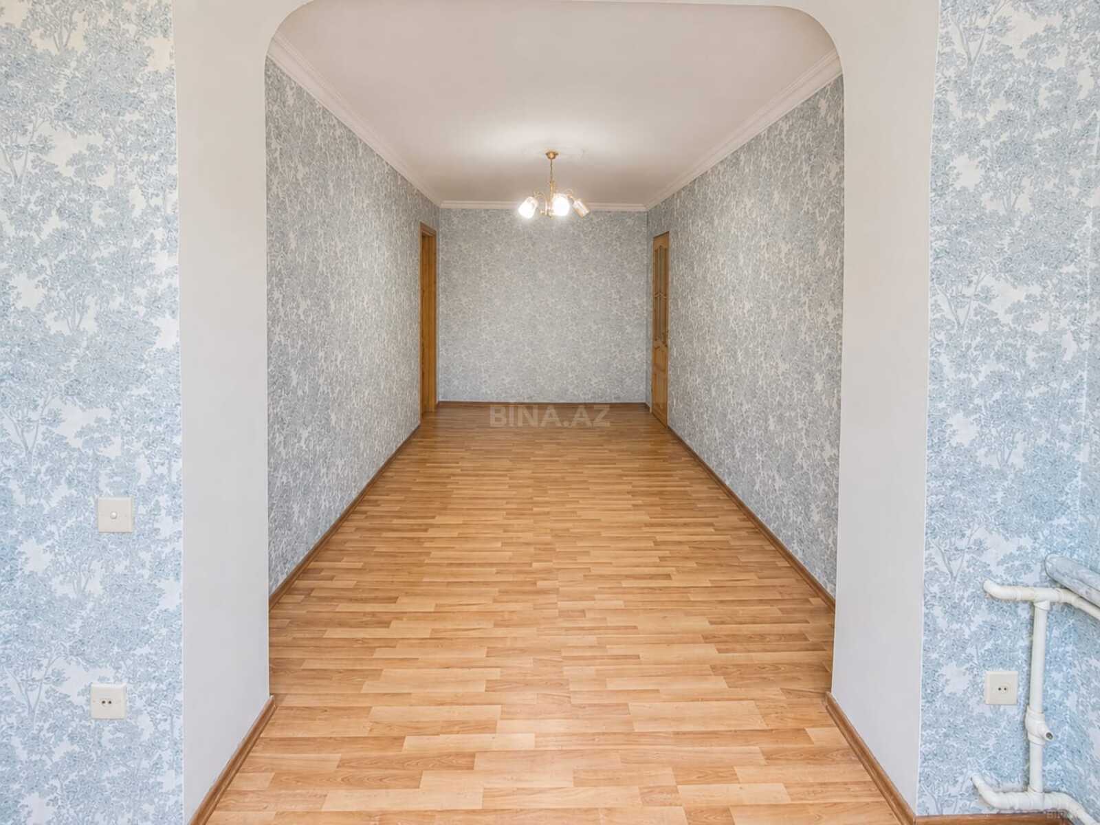 2 otaqlı Köhnə tikili, Neftçilər m., Bakı