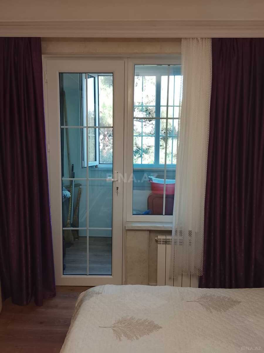 3 otaqlı Köhnə tikili, Neftçilər m., Bakı