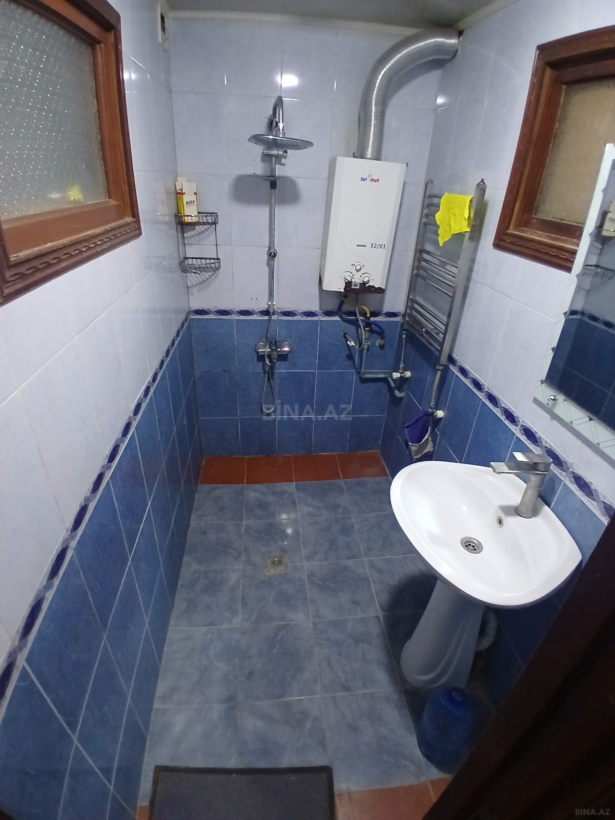 3 otaqlı Köhnə tikili, Xalqlar Dostluğu m., Bakı
