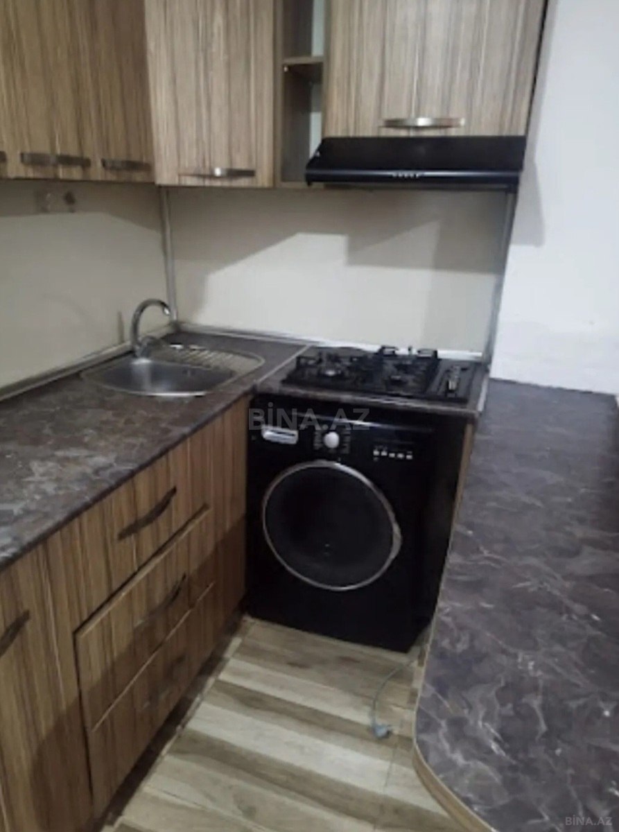 3 otaqlı Köhnə tikili, Elmlər Akademiyası m., Bakı