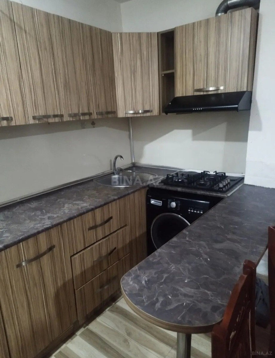 3 otaqlı Köhnə tikili, Elmlər Akademiyası m., Bakı