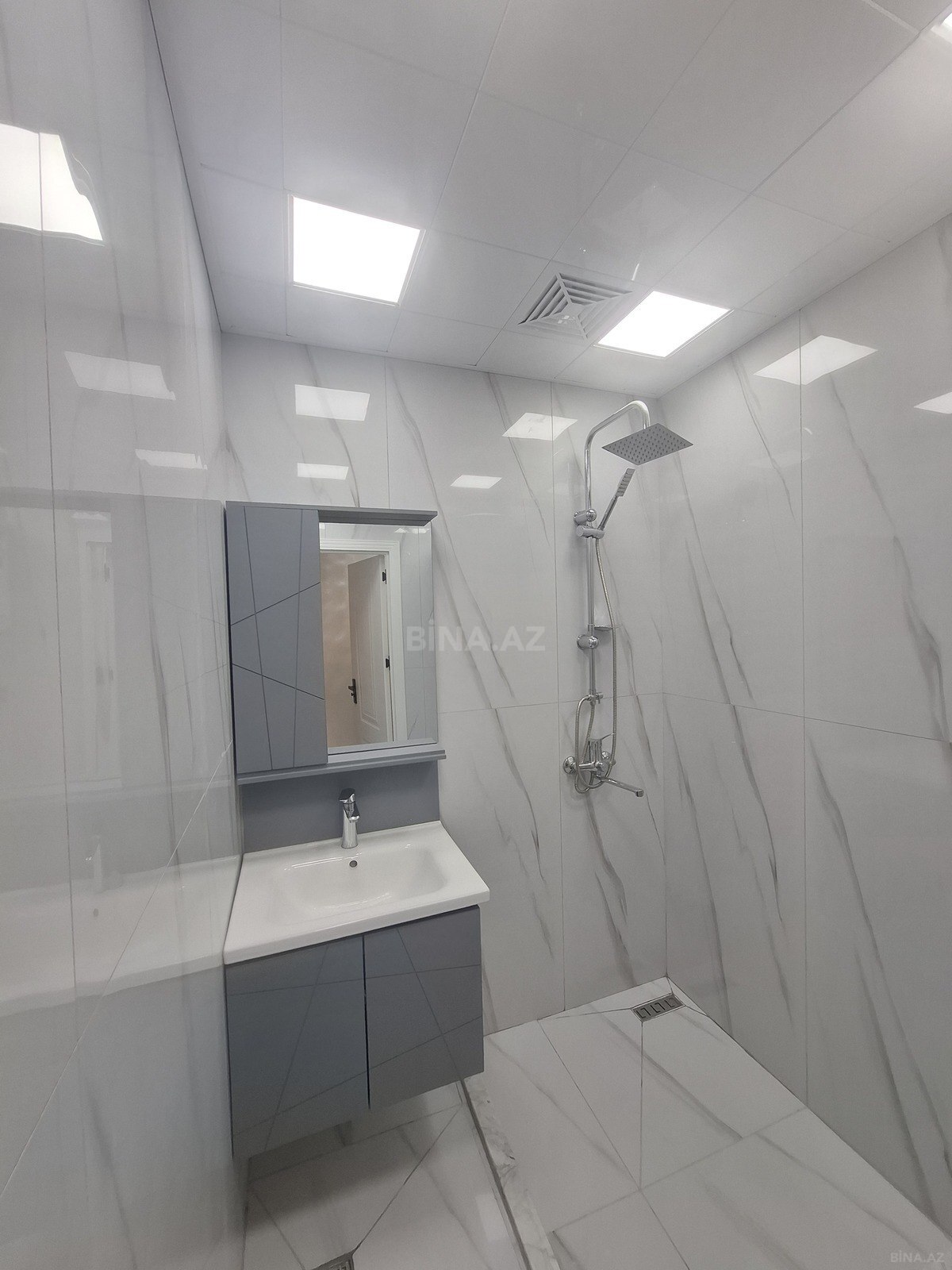 2 otaqlı Köhnə tikili, Memar Əcəmi m., Bakı