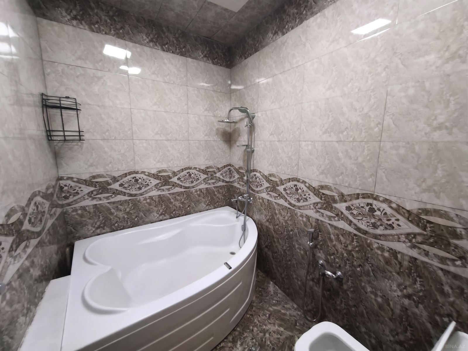8 otaqlı Həyət evi/Bağ evi, Azadlıq Prospekti m., Bakı