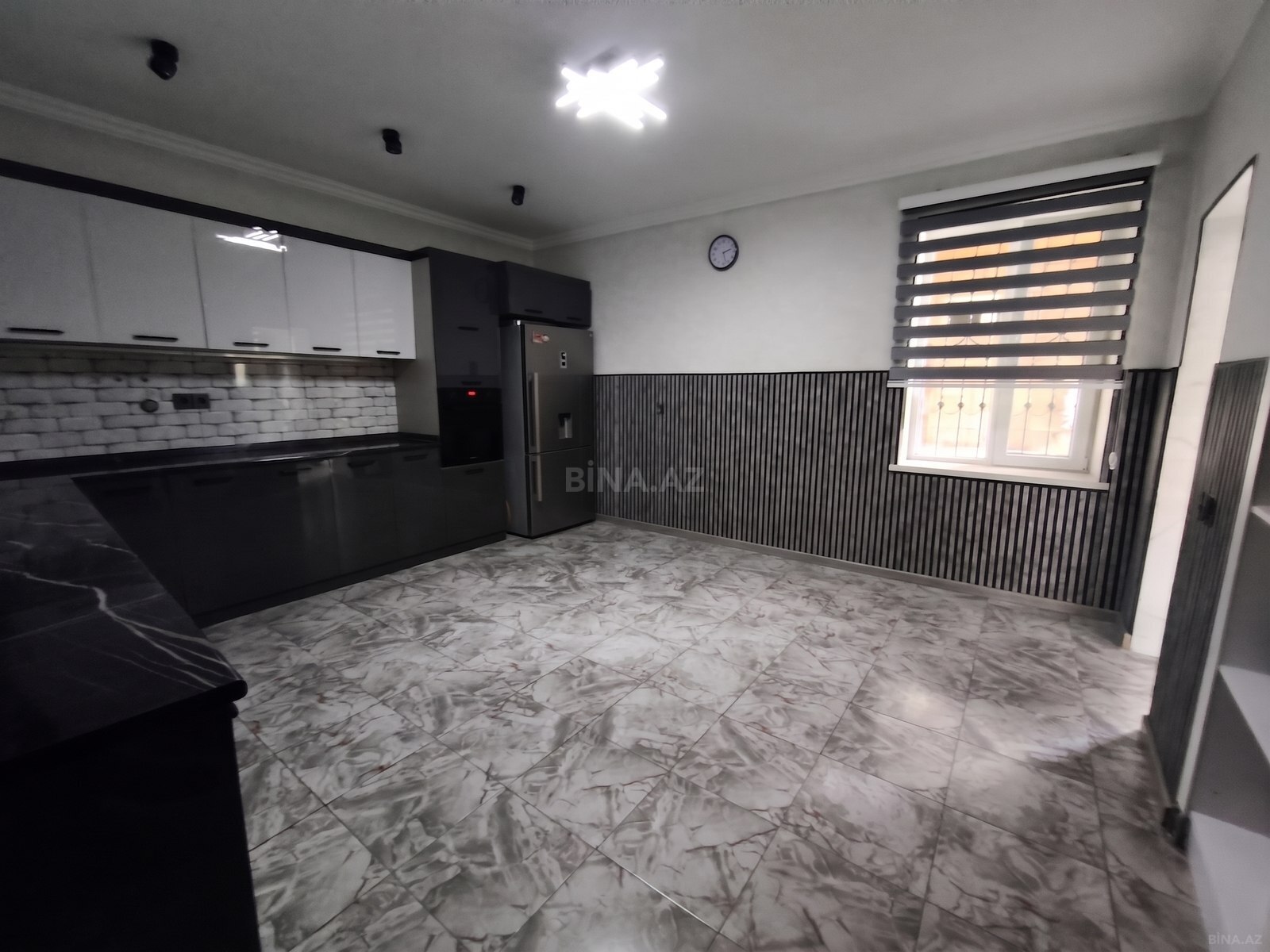 8 otaqlı Həyət evi/Bağ evi, Azadlıq Prospekti m., Bakı