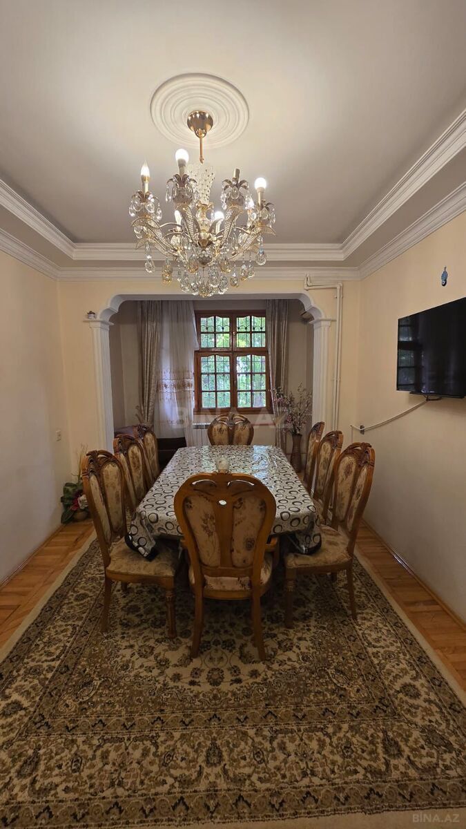 3 otaqlı Köhnə tikili, Memar Əcəmi m., Bakı