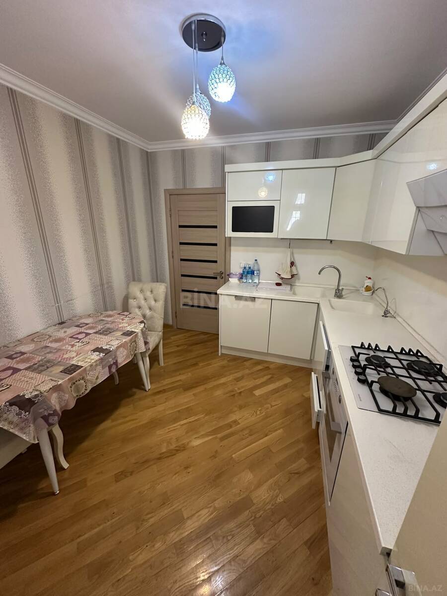 3 otaqlı Yeni tikili, İnşaatçılar m., Bakı