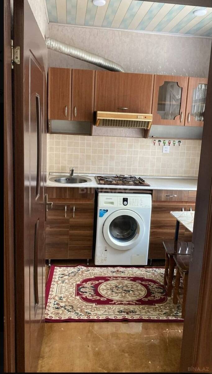 2 otaqlı Köhnə tikili, Memar Əcəmi m., Bakı