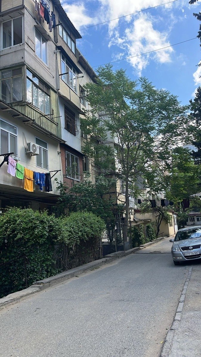 2 otaqlı Köhnə tikili, Memar Əcəmi m., Bakı