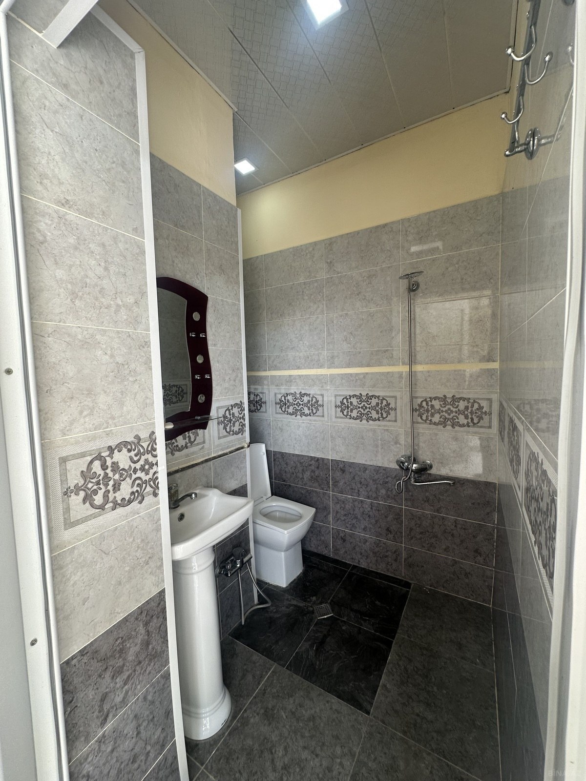 4 otaqlı Həyət evi/Bağ evi, Binə q., Bakı