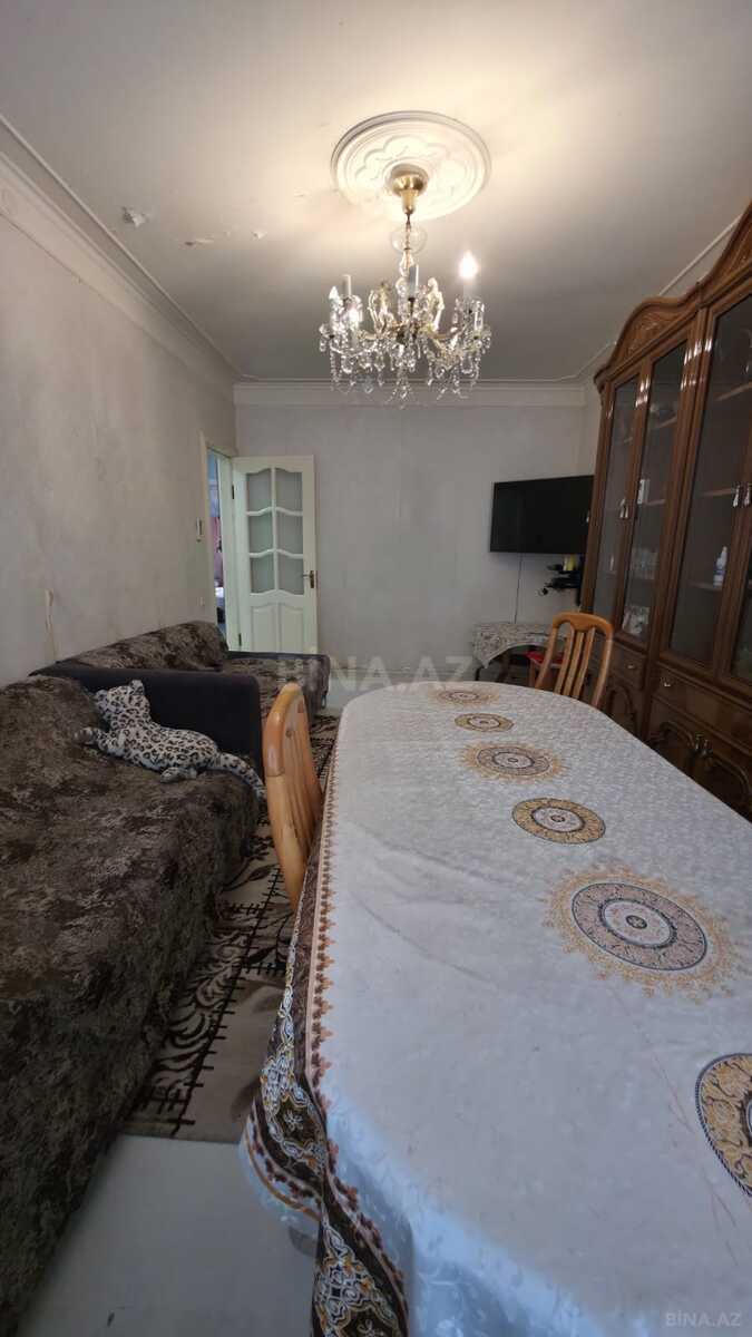 2 otaqlı Köhnə tikili, Bakıxanov q., Bakı