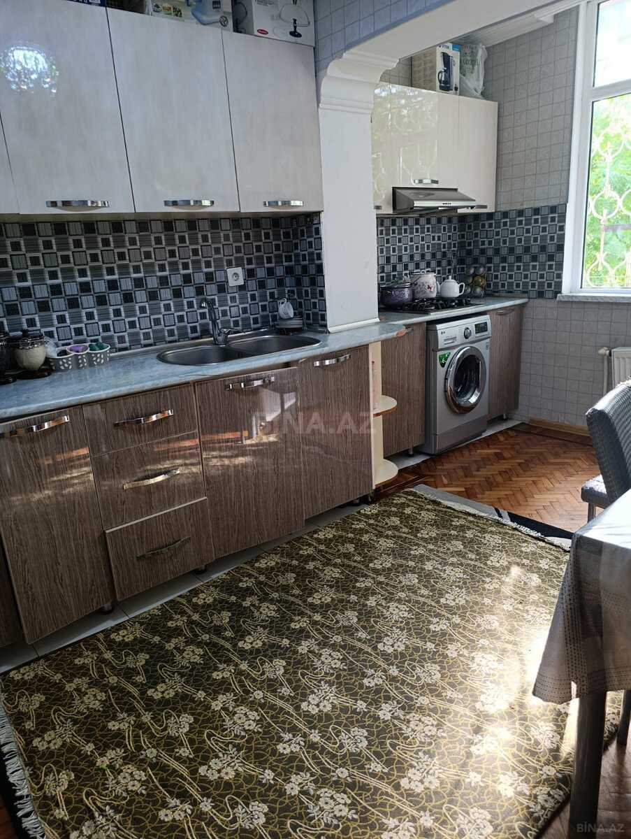 2 otaqlı Köhnə tikili, Memar Əcəmi m., Bakı