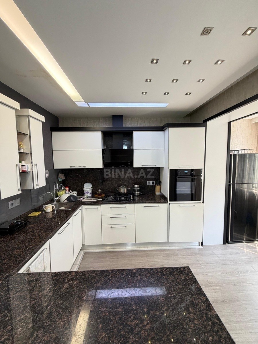 3 otaqlı Köhnə tikili, Binəqədi r., Bakı