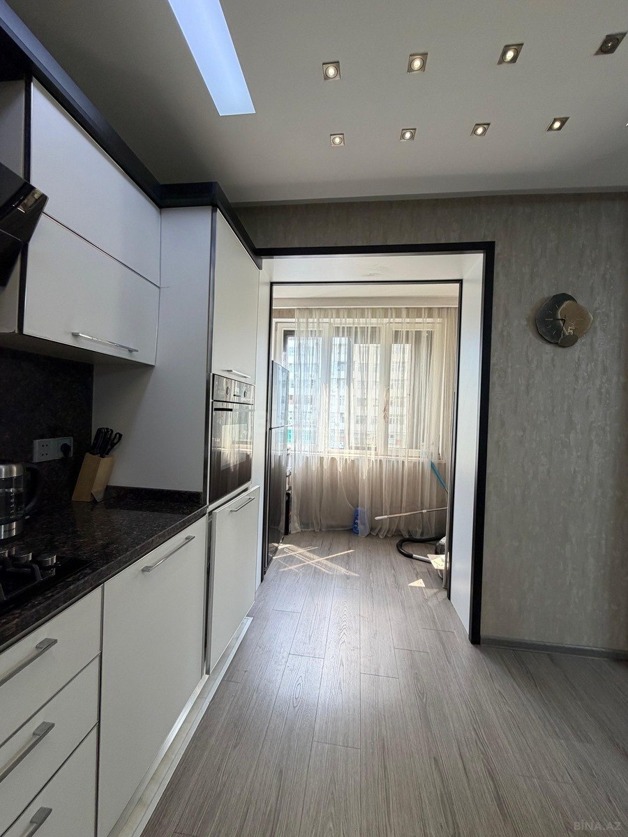3 otaqlı Köhnə tikili, Binəqədi r., Bakı