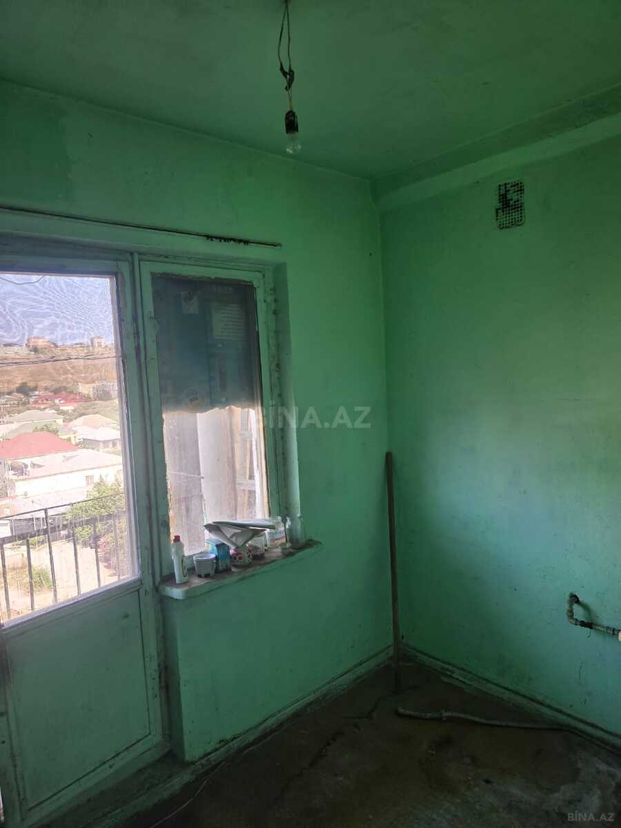 4 otaqlı Köhnə tikili, Qaraçuxur q., Bakı