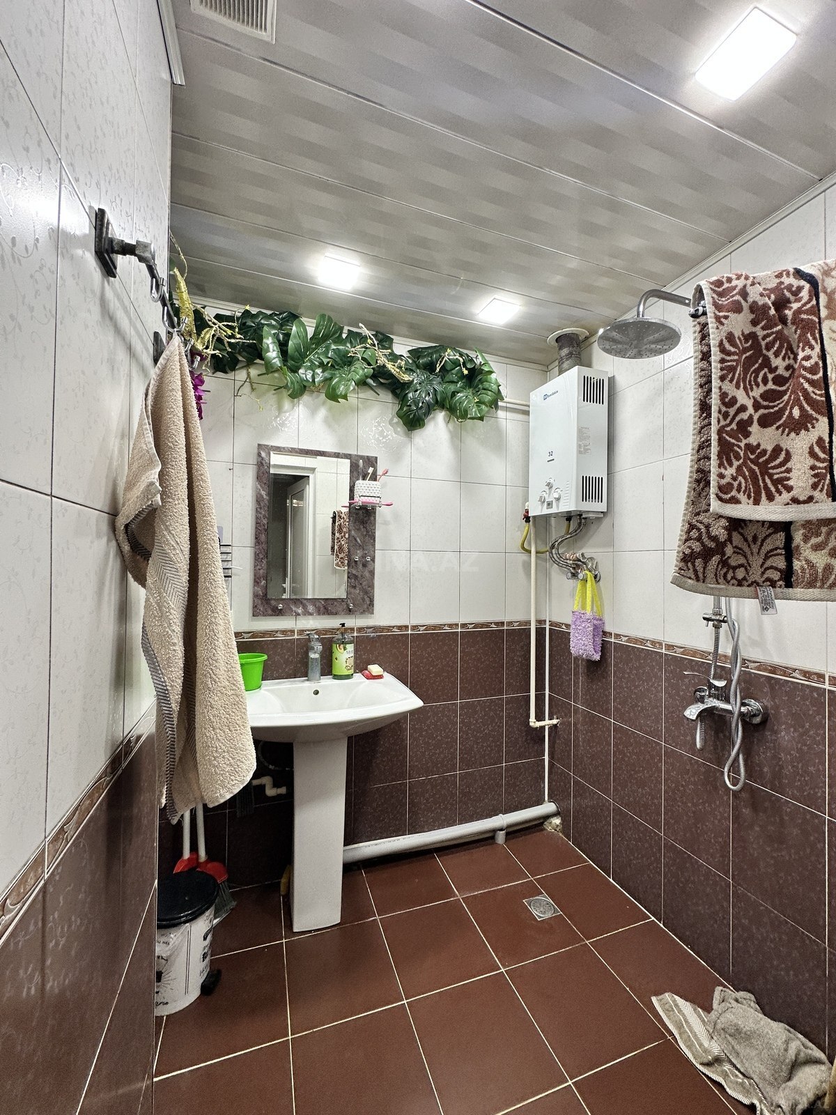 2 otaqlı Köhnə tikili, Xalqlar Dostluğu m., Bakı