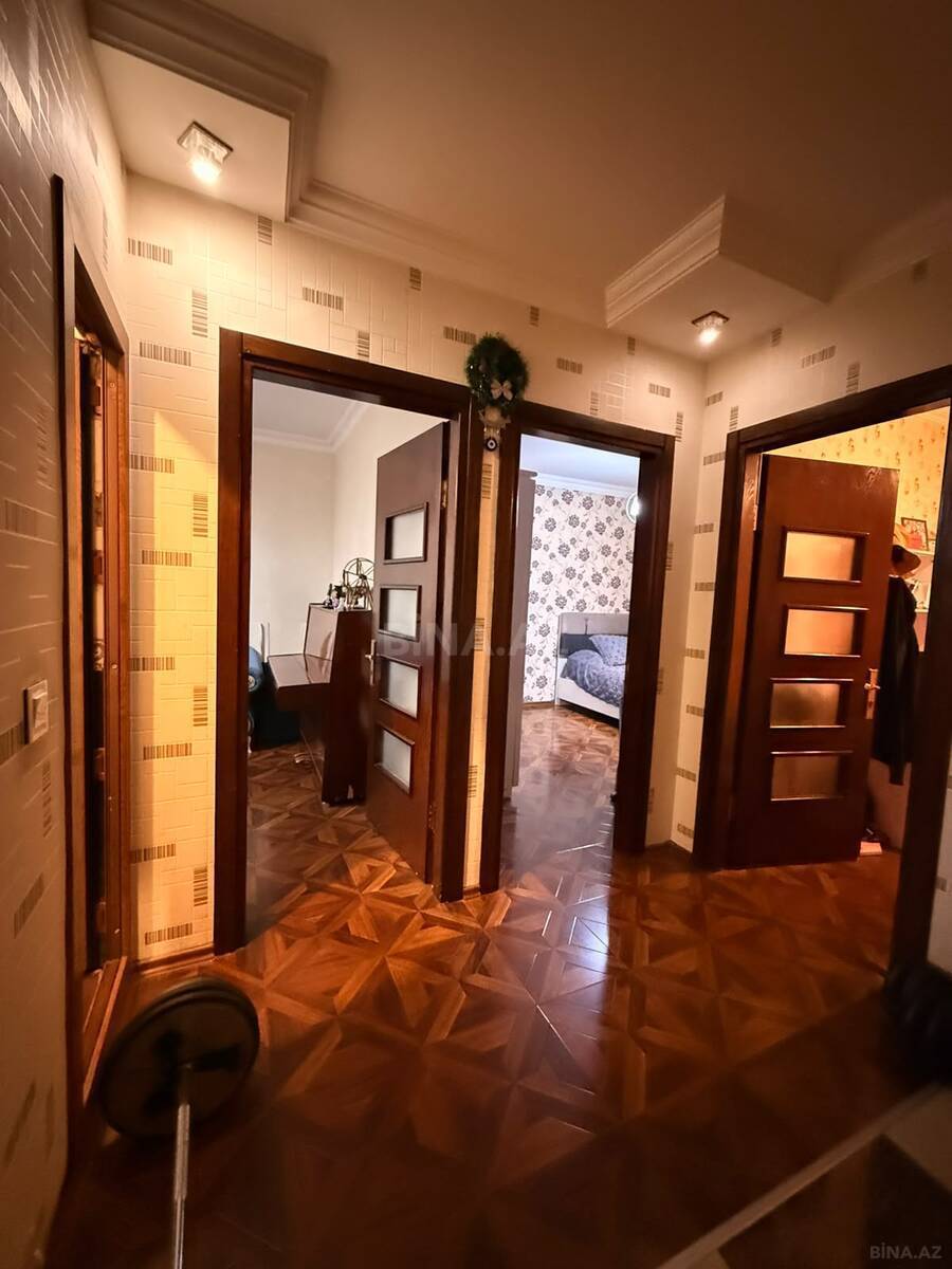 3 otaqlı Köhnə tikili, Memar Əcəmi m., Bakı