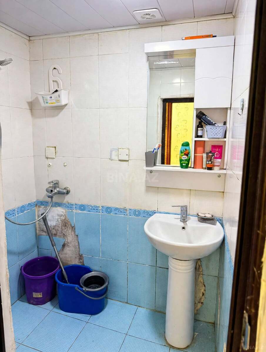 3 otaqlı Köhnə tikili, Neftçilər m., Bakı