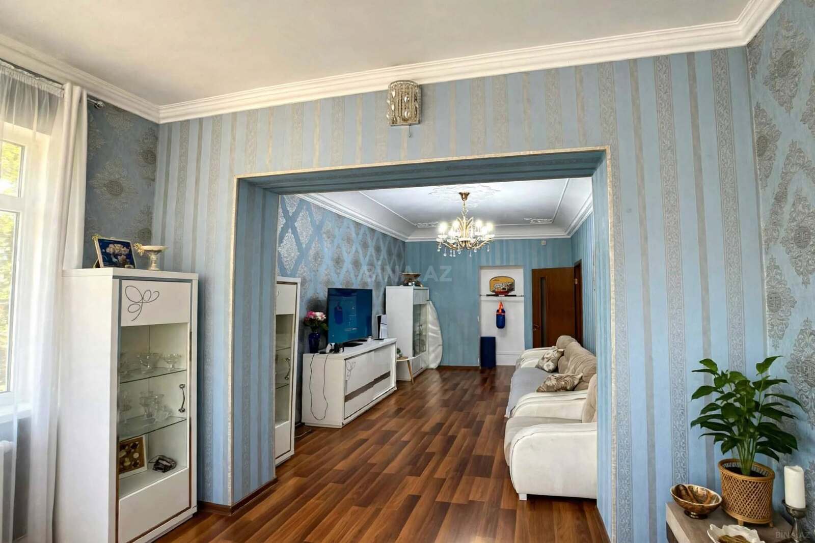 3 otaqlı Köhnə tikili, Neftçilər m., Bakı