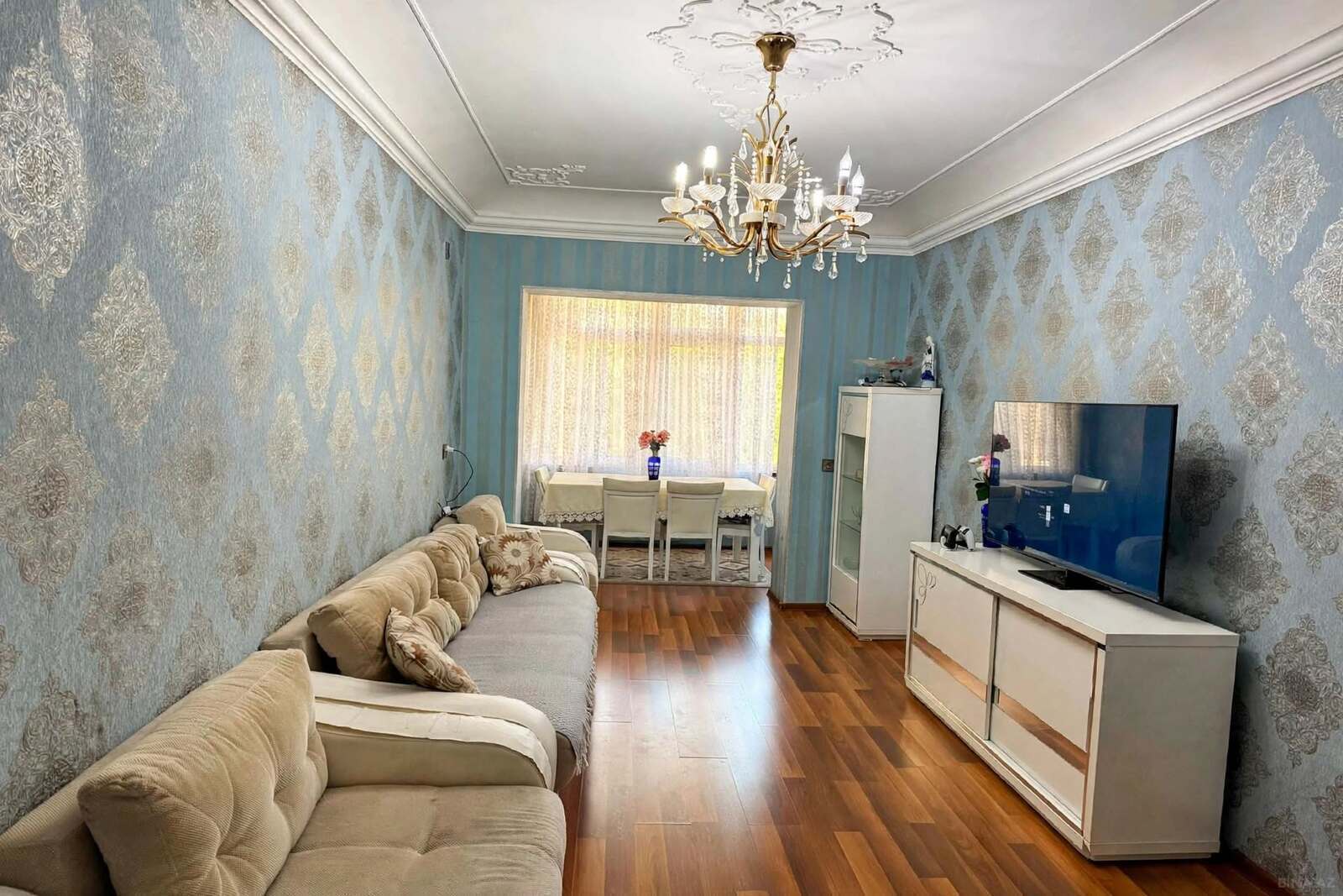 3 otaqlı Köhnə tikili, Neftçilər m., Bakı