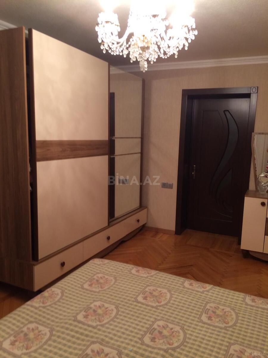 3 otaqlı Köhnə tikili, Elmlər Akademiyası m., Bakı