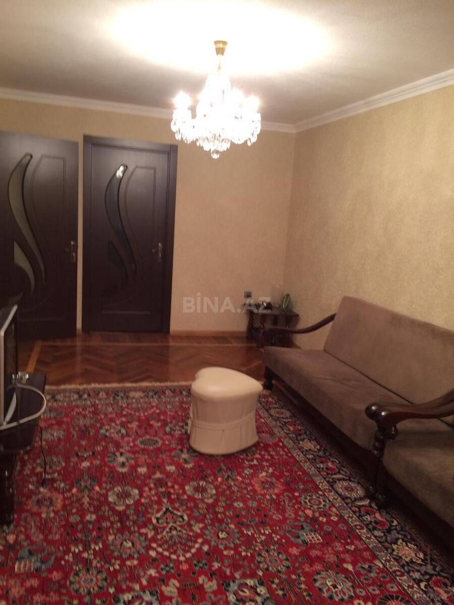 3 otaqlı Köhnə tikili, Elmlər Akademiyası m., Bakı
