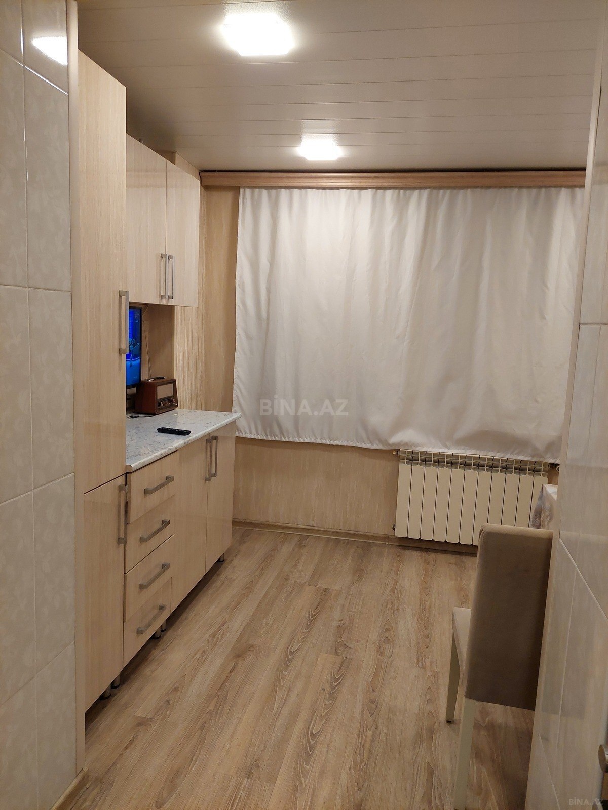 3 otaqlı Köhnə tikili, Elmlər Akademiyası m., Bakı