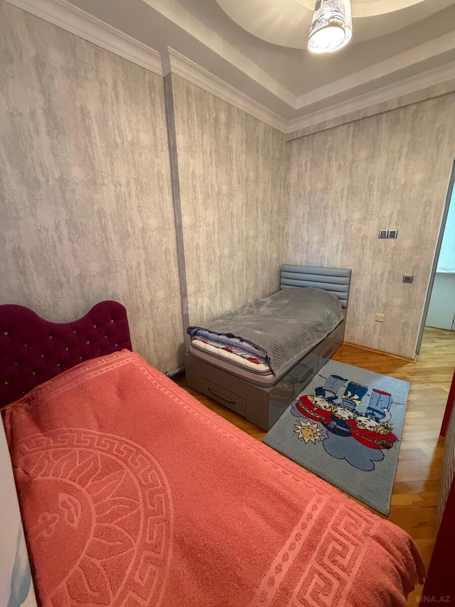 3 otaqlı Yeni tikili, Neftçilər m., Bakı