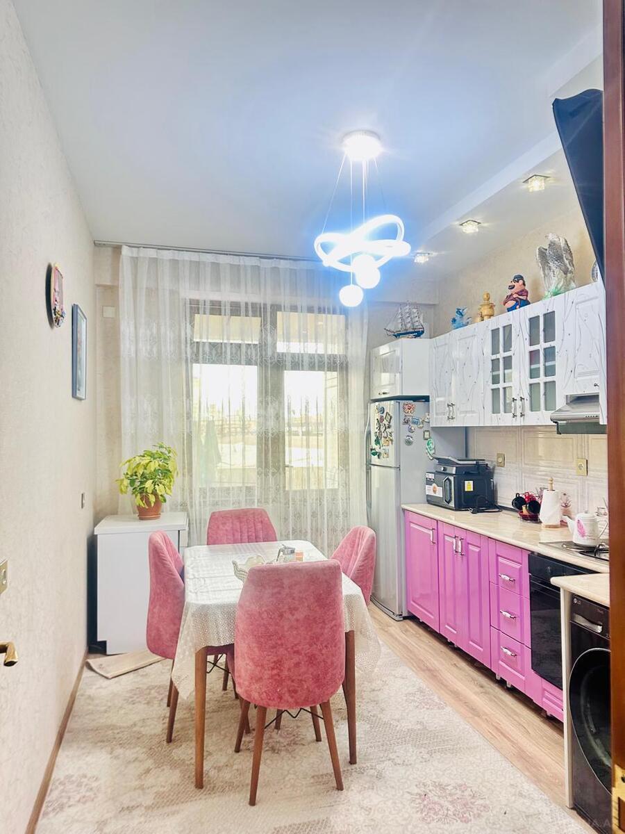 3 otaqlı Yeni tikili, Xırdalan