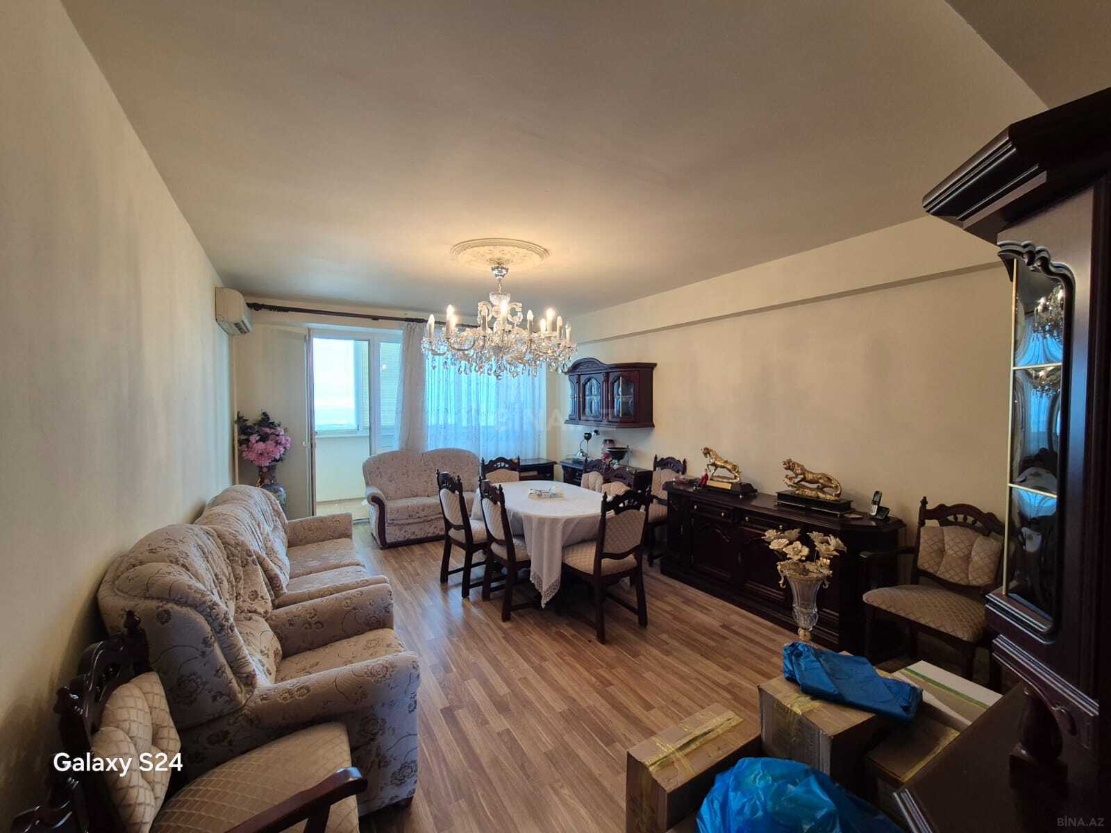 5 otaqlı Köhnə tikili, Elmlər Akademiyası m., Bakı