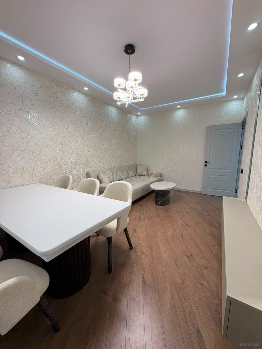 3 otaqlı Köhnə tikili, Həzi Aslanov m., Bakı
