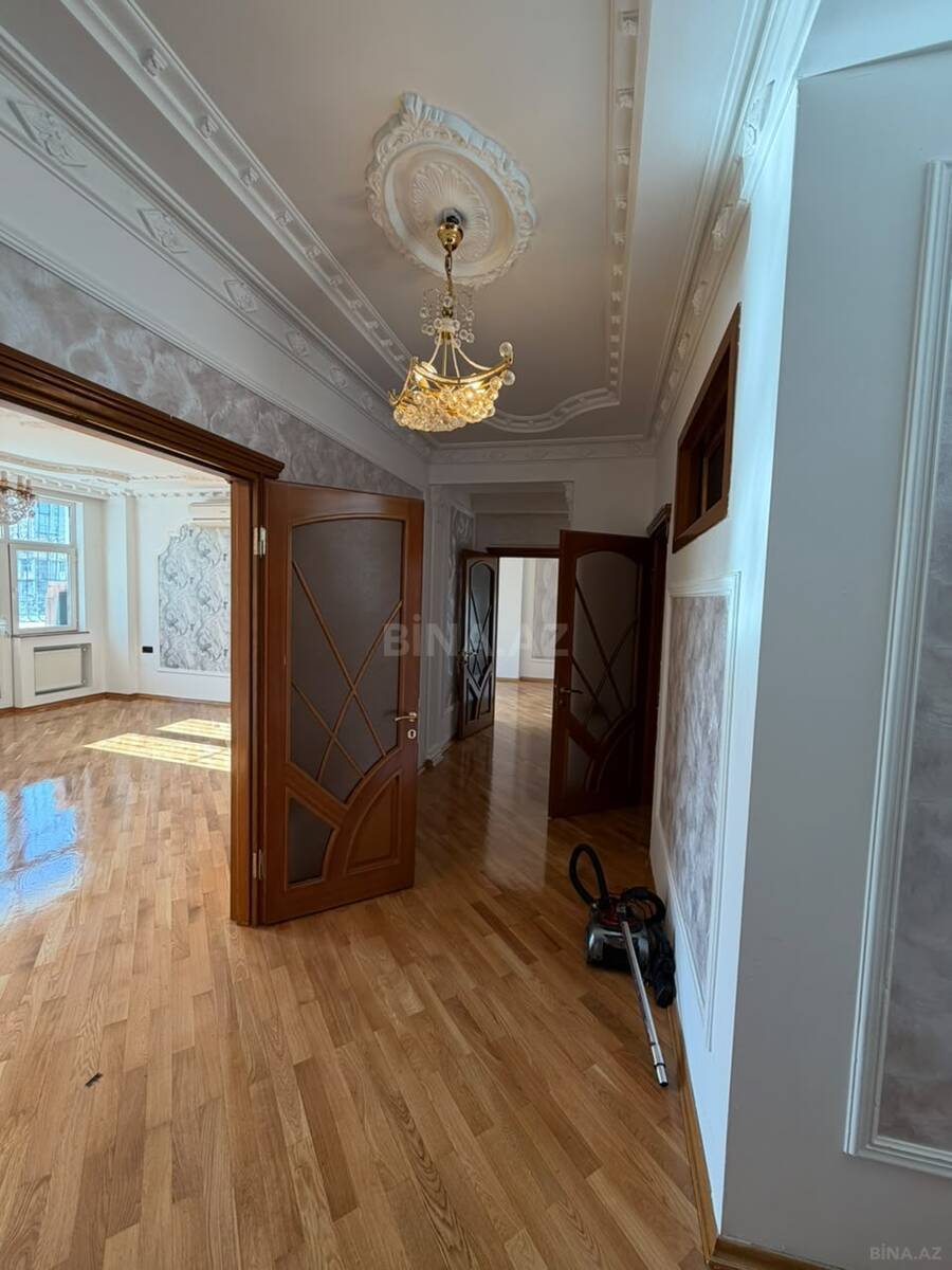 3 otaqlı Yeni tikili, Neftçilər m., Bakı