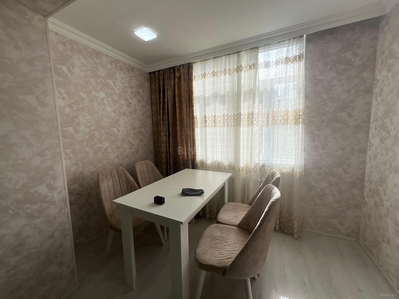 2 otaqlı Köhnə tikili, Neftçilər m., Bakı