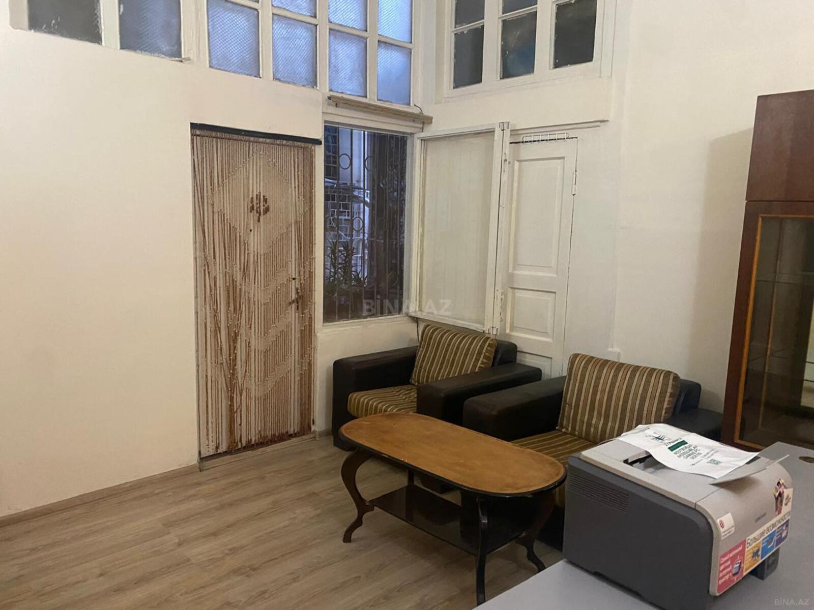 2 otaqlı Köhnə tikili, Sahil m., Bakı