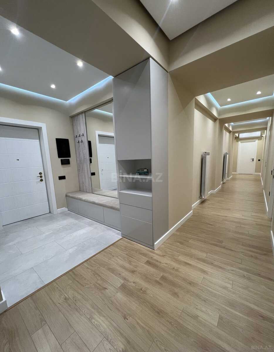 4 otaqlı Yeni tikili, Elmlər Akademiyası m., Bakı