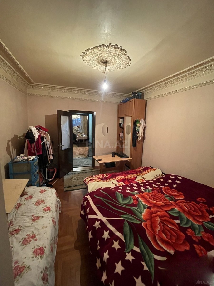 3 otaqlı Köhnə tikili, Xalqlar Dostluğu m., Bakı