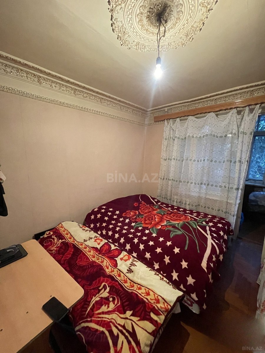 3 otaqlı Köhnə tikili, Xalqlar Dostluğu m., Bakı