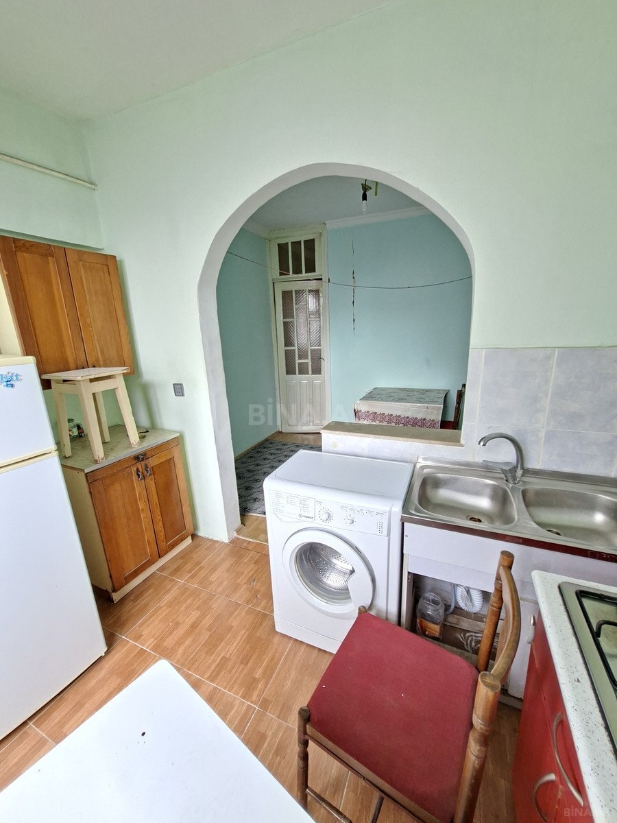 2 otaqlı Köhnə tikili, İnşaatçılar m., Bakı