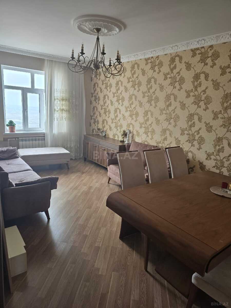 4 otaqlı Köhnə tikili, Yeni Günəşli q., Bakı