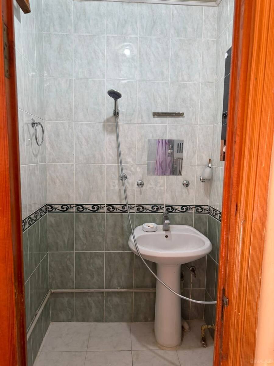 2 otaqlı Köhnə tikili, Nizami m., Bakı