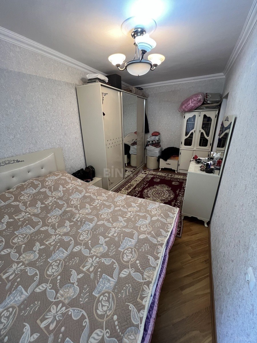4 otaqlı Köhnə tikili, Azadlıq Prospekti m., Bakı
