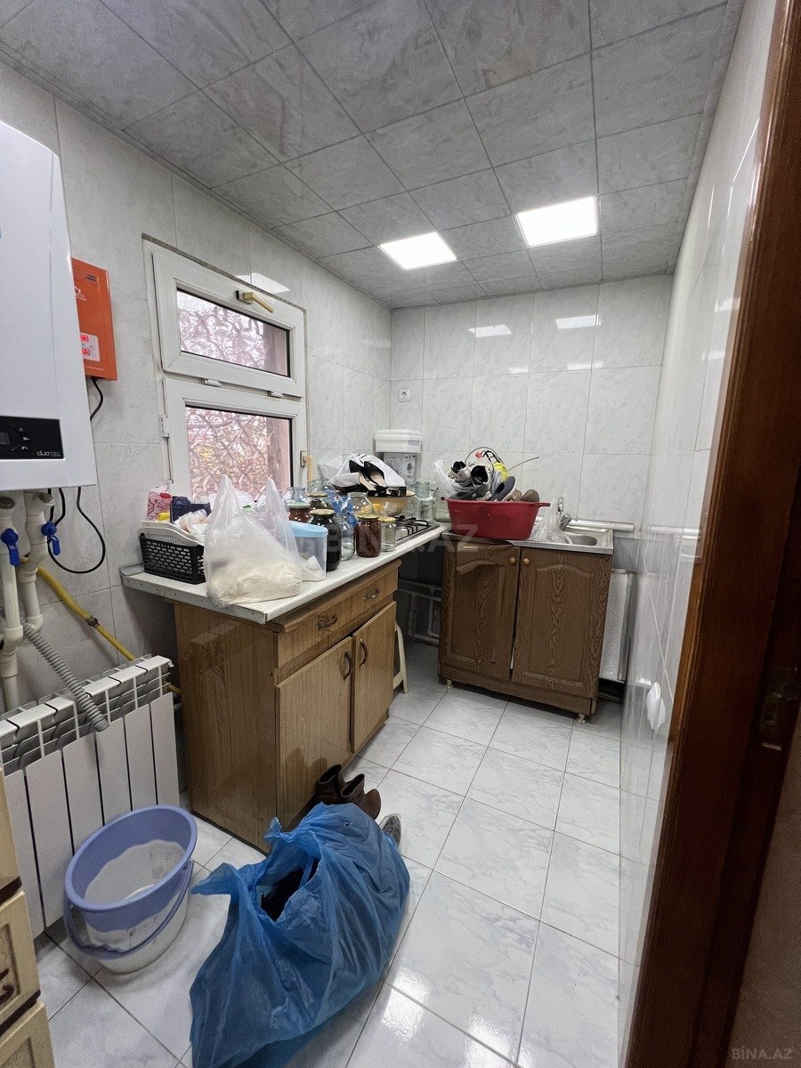 4 otaqlı Köhnə tikili, Azadlıq Prospekti m., Bakı