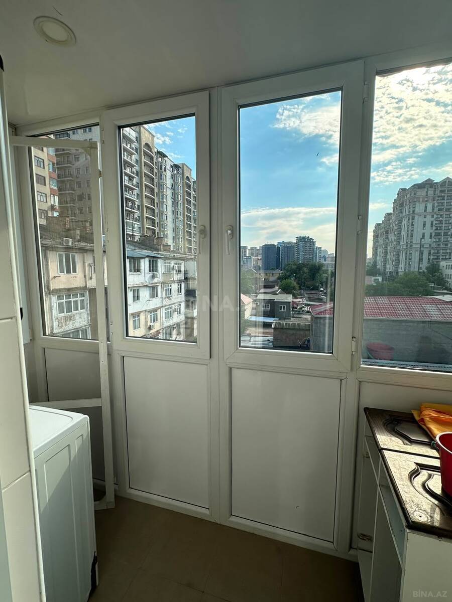 2 otaqlı Köhnə tikili, Nizami m., Bakı