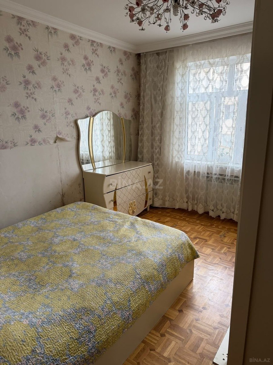 3 otaqlı Köhnə tikili, Əhmədli m., Bakı