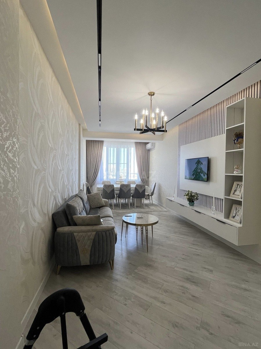 3 otaqlı Yeni tikili, İnşaatçılar m., Bakı