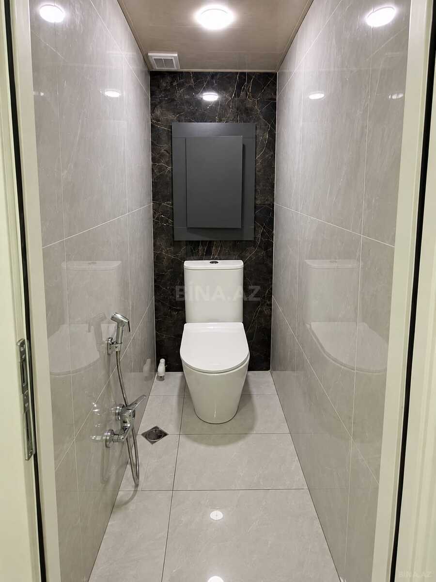 3 otaqlı Köhnə tikili, Bakıxanov q., Bakı